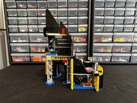 LEGO the LEGO Ninjago Movie: Garmadon's Volcano Lair (70631)