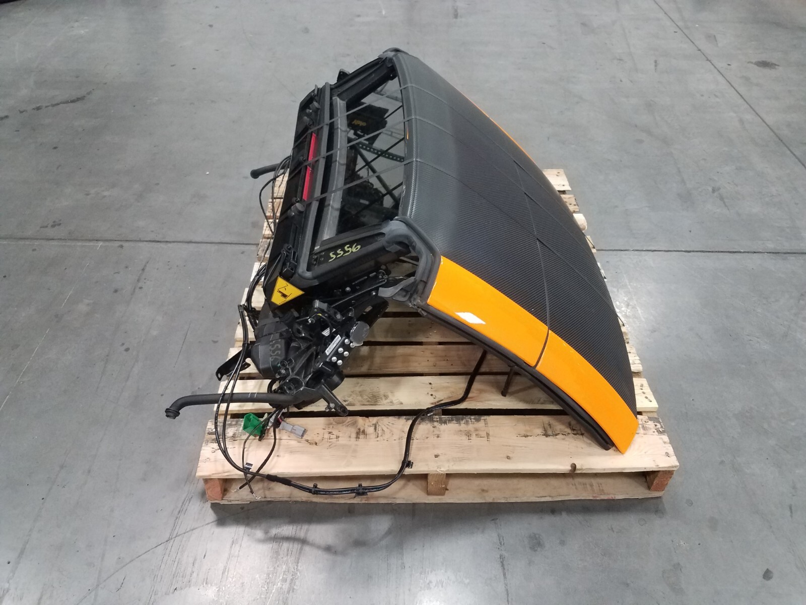 2016 McLaren 675LT Spider Folding Hard Top Roof Panel Assembly #5556 A-2