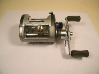 Quantum Cabo CBC 30PTS Freshwater/Saltwater baitcast reel w/clicker LH