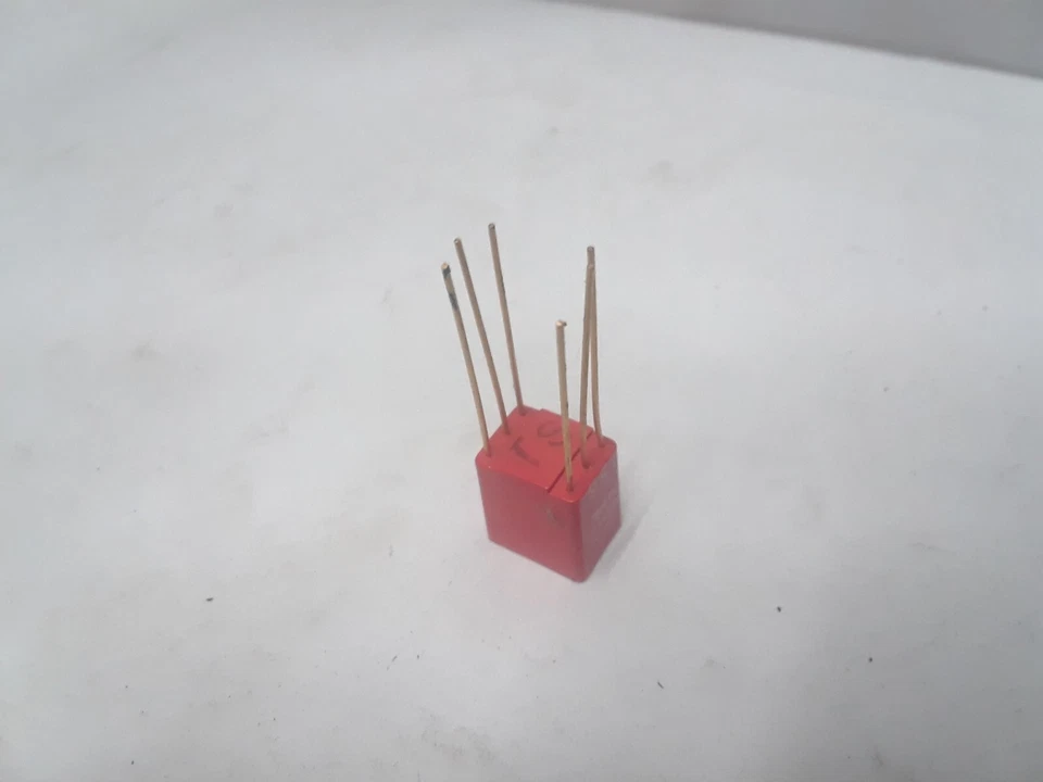 Two New Triad SP66 TF5SX13ZZ Miniature Transformers 10 kohm 50 MW - Image 3 of 3