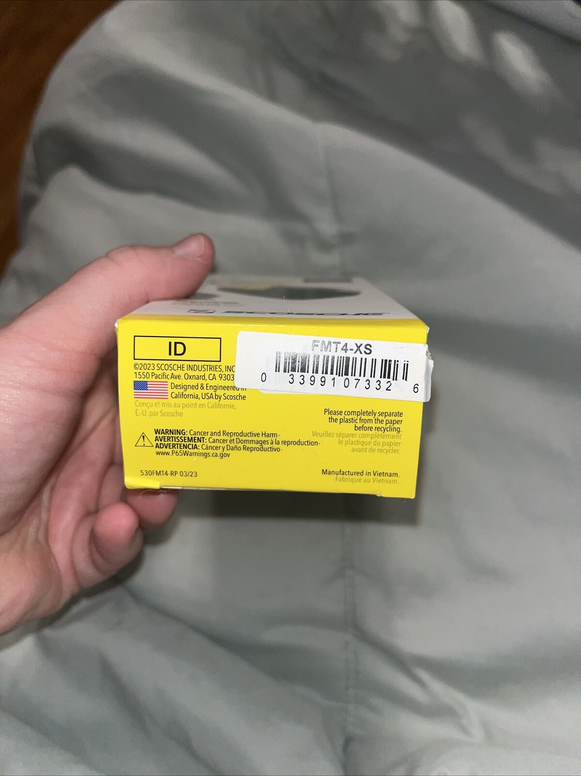 SCOSCHE FM Transmitter FMT4XS with 20 Transmitting Frequencies