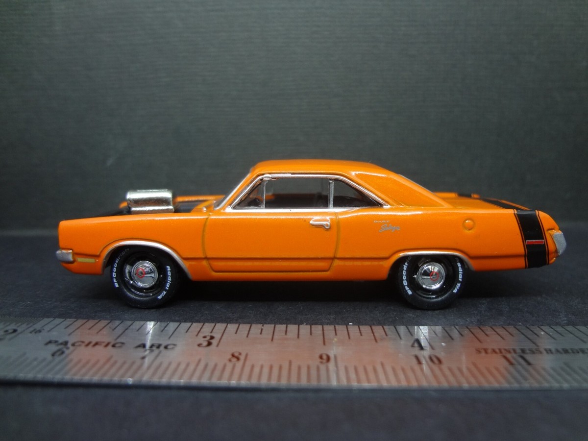 Johnny Lightning 1970 Dodge Dart Swinger metallic orange - Loose