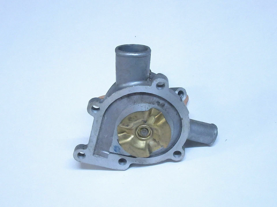 Water Pump Fits Peugeot 304 1971 1972 New Old Stock QH Brand   QCP936 - Image 2 of 3