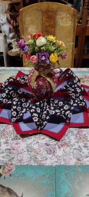A Table Top Ring To Hold A Flower Vase, Candle Or Anything That You Would Like. 