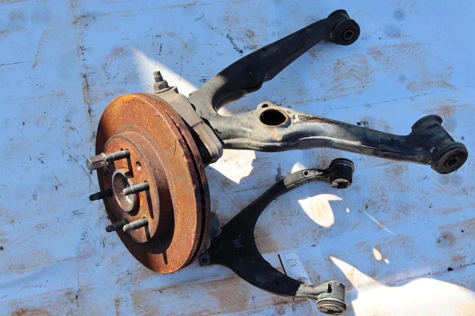 Chevy Tahoe 2016-2020 pasajero delantero derecho husillo nudillo buje montaje OEM Foto 4 de 4