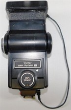 7/1020 Vintage Vivitar Zoom Thyristorn 285 Flash with Wide Angle Attatchment V-2