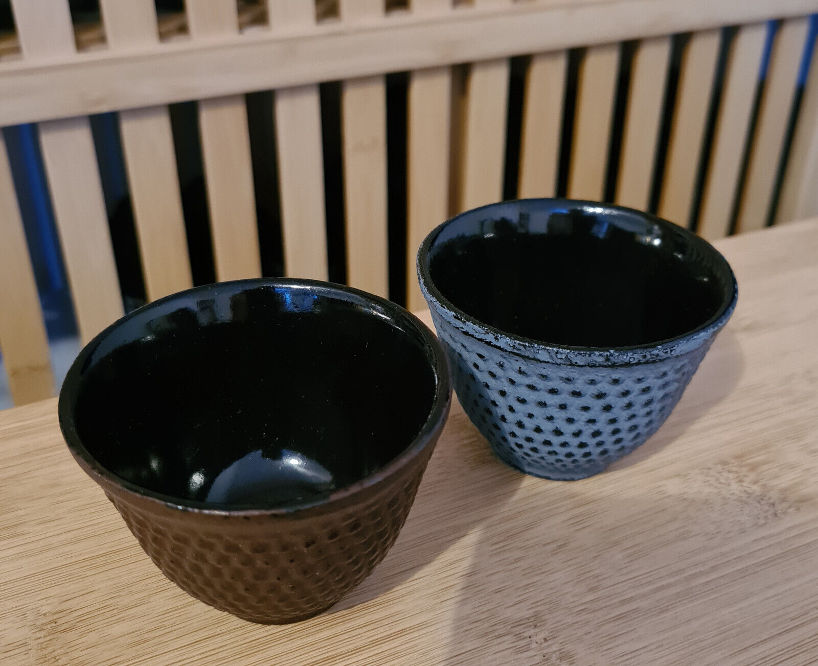 Japanisches Teekannen-Set ;emailliert ;2 Tassen,Unterteller;1 Unterstzer,NEU
