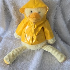 Scentsy Buddy Duck Plush in Yellow Raincoat   Gently Loved  Adorably Scented 
