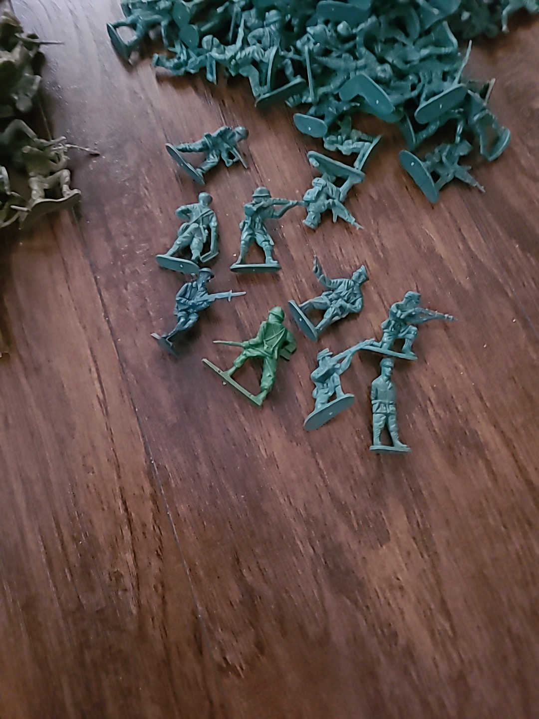  Green Army Man Soldiers Military Combat Figures, Space Aliens, Indians 