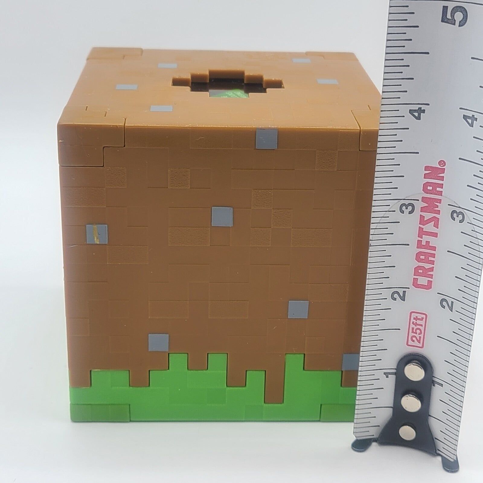 Best Buy: Magic 8 Ball™ Minecraft Novelty Toy Styles May Vary FRG77