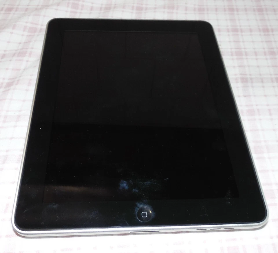 Tablet  iPad A 1219  1st Gen 9,7"  1024 x 768  16GB - Imagen 2 de 4