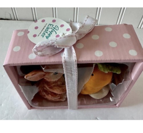 Blue Sky Ceramics EASTER "BUNNY AND CARROT" SALT & PEPPER SHAKERS - NIB - Picture 3 of 3