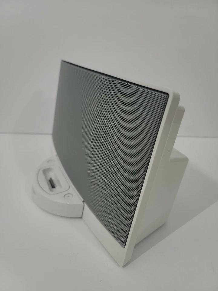 White Bose SoundDock Portable Digital Music System Speaker (please read)  - Image 2 of 4