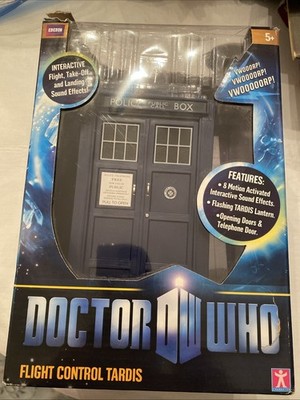 NEW SEALED DOCTOR WHO FLIGHT CONTROL TARDIS 2009 Lights Sounds FX Shelf Wear