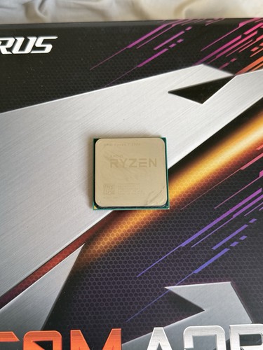 AMD Ryzen 7 2700 8 cœurs 3,2 GHz Socket AM4 16 Mo L3 YD2700BBAFBOX 1