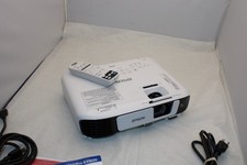 Epson EX5260 XGA 3LCD Projector H843A - barely used 54 lamp hours - excellent