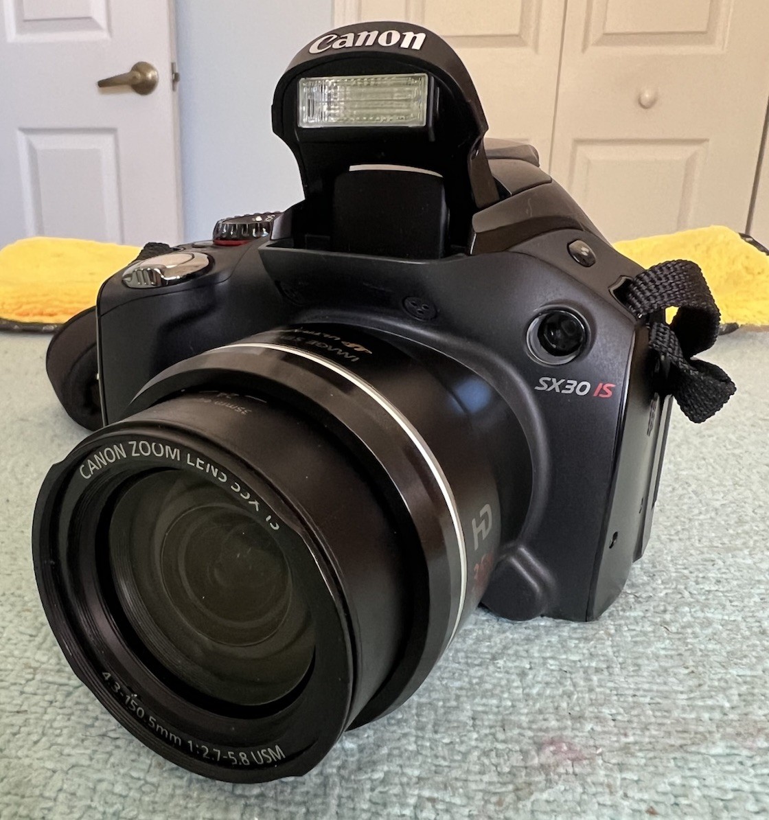 Canon PowerShot SX30 IS 14.1MP 35x Zoom Digital Camera - Excellent