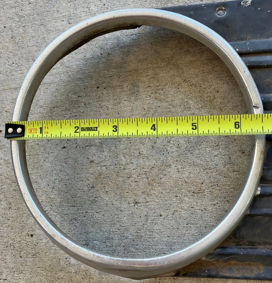 Juego de biseles de faros Chevrolet Chevelle, Malibu y El Camino 1967 OEM Foto 4 de 4