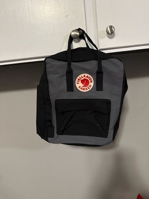 Fjallraven Kanken Classic Backpack in Black/Fog