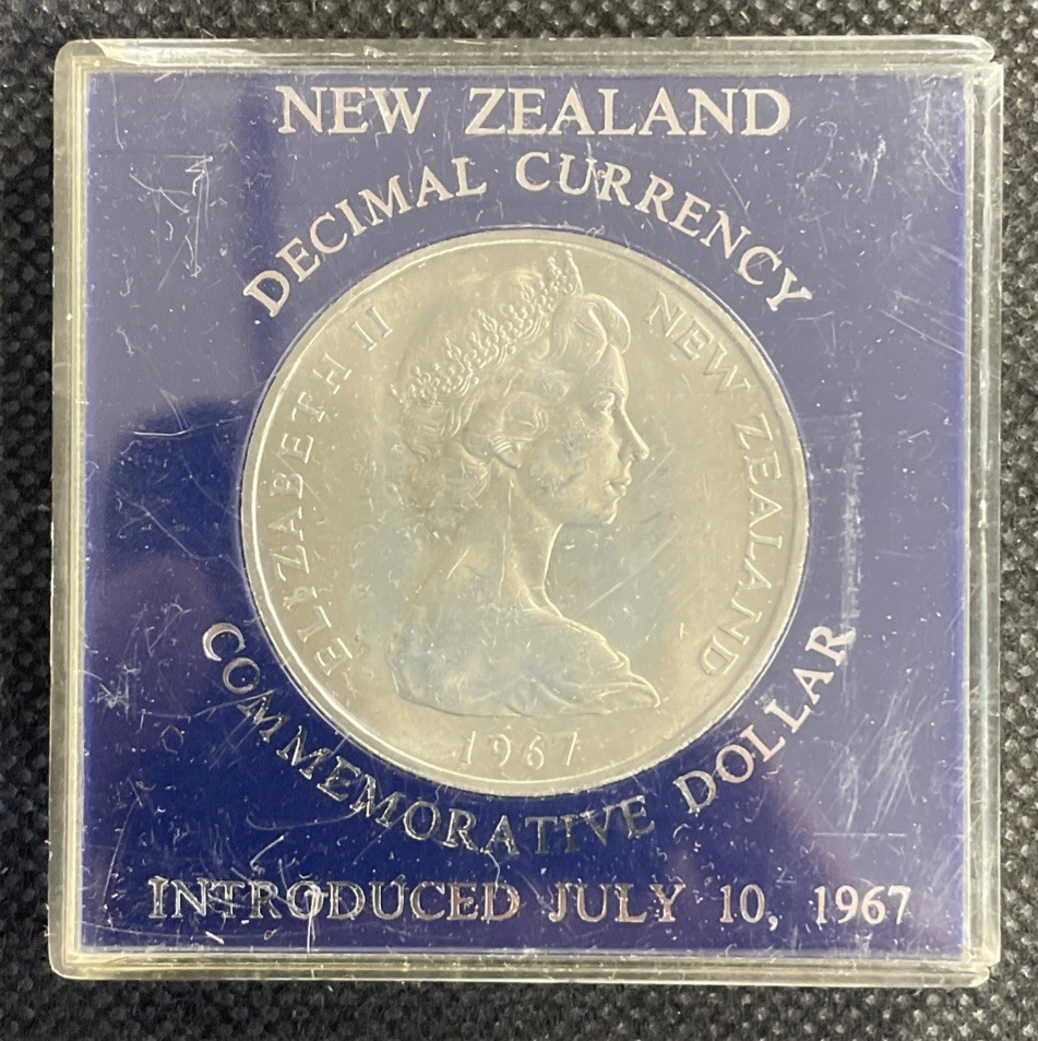 オーストラリア　ニュージーランド　記念 New Zealand $1 Commemorative 1967 Decimal currency, July 10th 1967