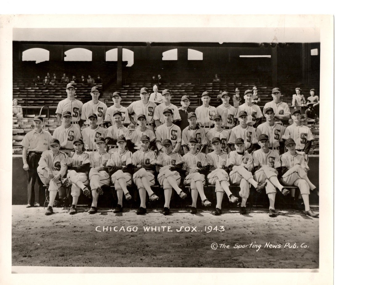 1943 CHICAGO WHITE SOX TEAM 8X10 PHOTO CUCCINELLO HOF BASEBALL MLB
