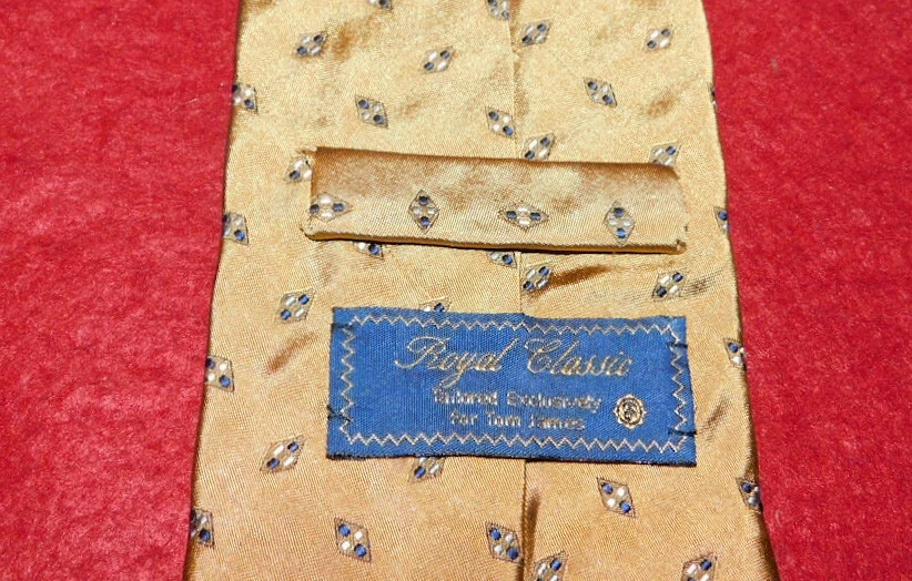 CORBATA CON MOTIVO LUNARES BEIGE/BLANCO/NEGRO TOM JAMES ROYAL CLASSIC HECHA EN EE. UU. - CORBATAS. Foto 3 de 3