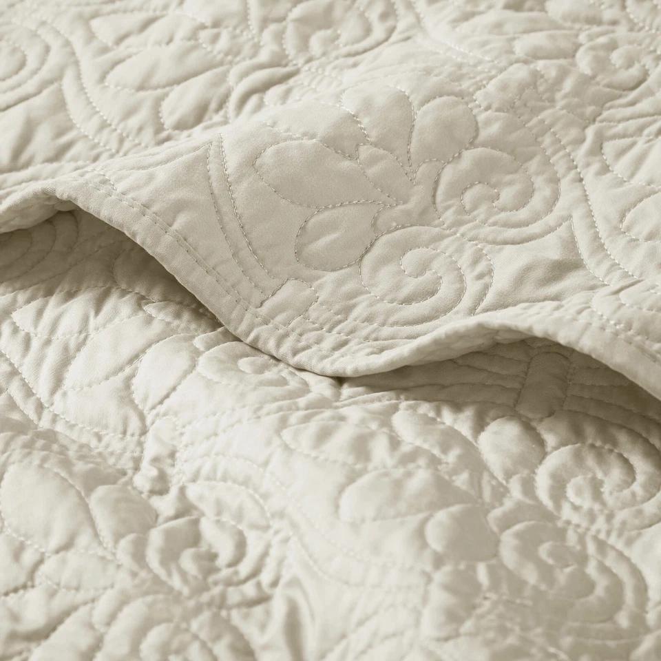 Madison Park Luxe Quilted Throw Blanket, Soft Cotton, 60x70" for Couch or Bed - Image 3 of 4