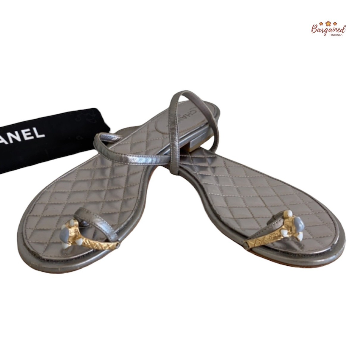 Authentic CHANEL Silver Leather Enamel Embellished Toe Ring Authentic CHANEL Silver Leather Enamel Embellished Toe Ring