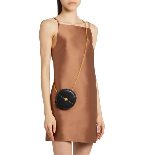 AUTH Valentino Garavani Roman Stud Leather Round Crossbody Bag - Afbeelding 10 van 10