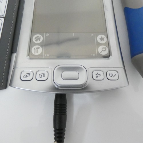 Mini ordinateur organisateur Palm Tungsten E couleur portable TFT 320 x 320 IrDA - Photo 8 sur 24
