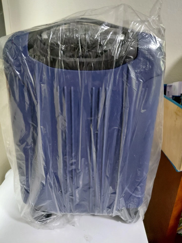 Traveler’s Club Hardside Spinner Luggage, Navy Blue, Carry-On 20-Inch Brand New - Image 2 of 2