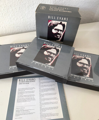 9 CD Box * BILL EVANS - The Complete Fantasy Recordings * remastered  Cardboard