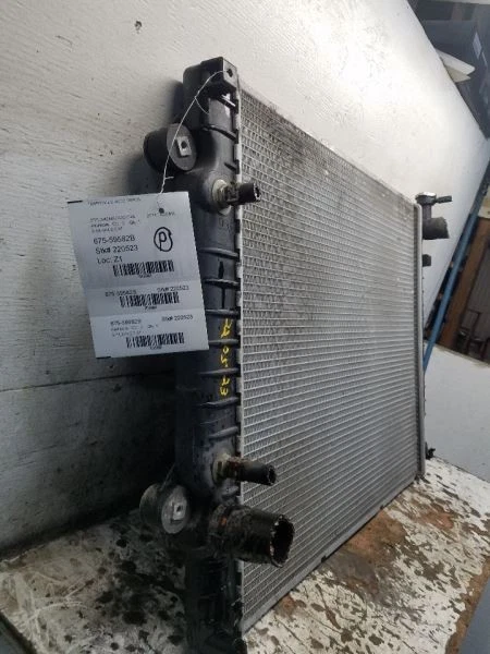 Radiador 4 cilindros 2TRFE motor compatível com 05-15 TACOMA 1039001 - Imagem 3 de 4