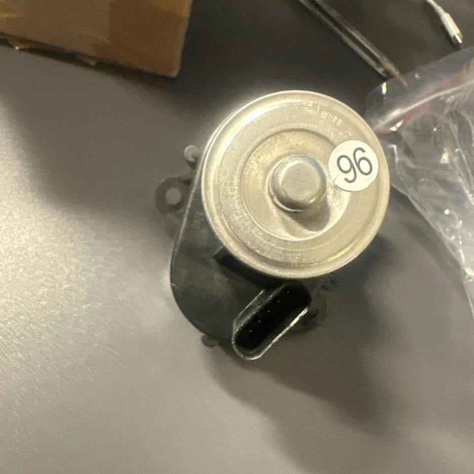 Manifold Swirl Flap Actuator Motor for BMW 1 3 5 7 Series X1 X3 X5 X6 2.0 3.0 - Image 2 of 3