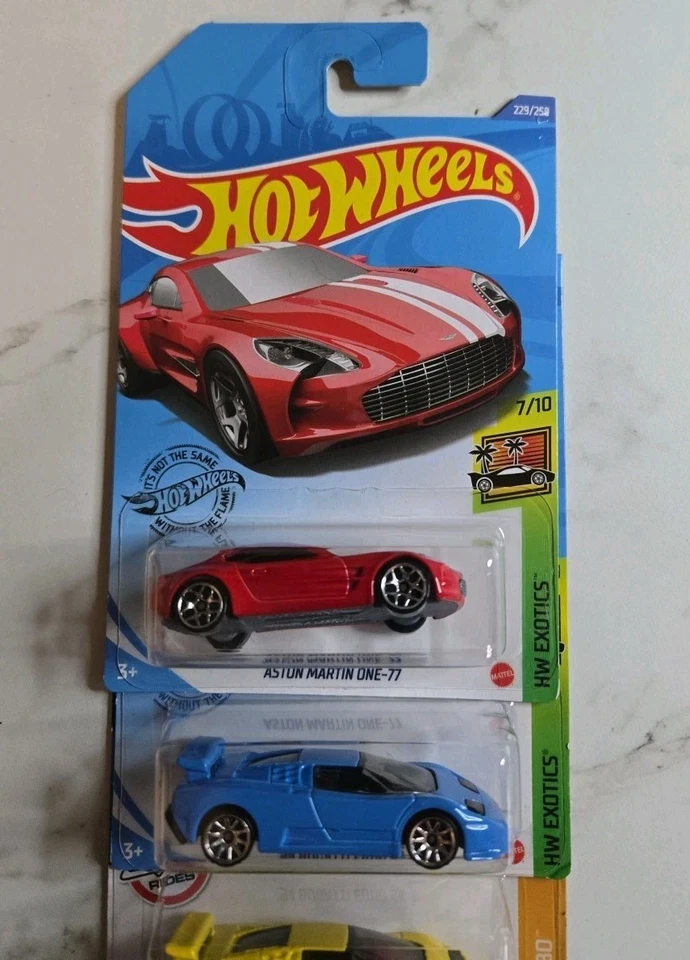 HotWheels|Lot|Bugatti|Bentley|Aston Martin|Great Stocking Stuffers 🎅 - Image 4 of 4