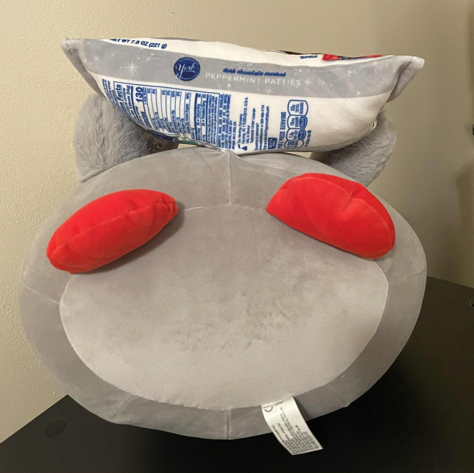 Zuru Snackles "York Penguin" Dennis 14” Plush York Peppermint Patties NEW w/ Tag