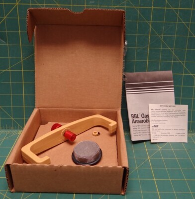 BBL Microbiology GasPak 100 Lid Anaerobic System w/ Two Charges P/N 60411