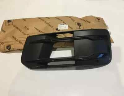Audi OEM 2016-2019 Q& Left Fog Light Grille Bezel Dark Chrome 4M0807681TEFA NIP