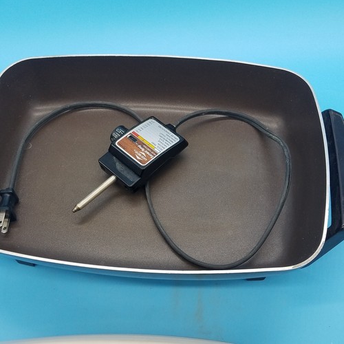 Vintage West Bend Electric Skillet 14"x10" Model 72106 Sensa-Temp Control - tan - Picture 10 of 10
