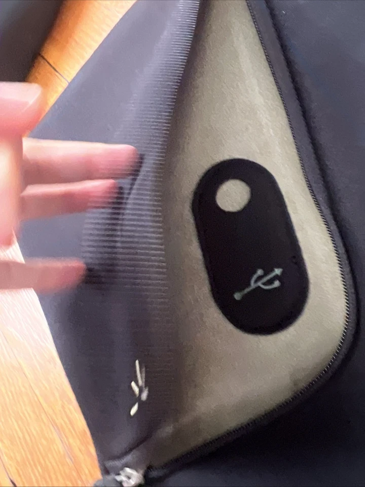 Case Logic PAS213 13" MacBook Pro Laptop Sleeve Zippered Case (13.3 in) Black - Image 2 of 4