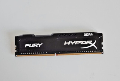 HyperX HX424C15FB/4 Fury Schwarz DDR4 4GB, 2400MHz CL15 DIMM