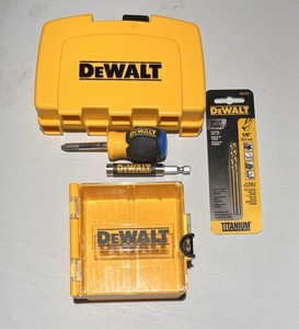5 DeWalt Accessories Lot Bit Storage Mini Phillips Head Bits Magnetic Drive