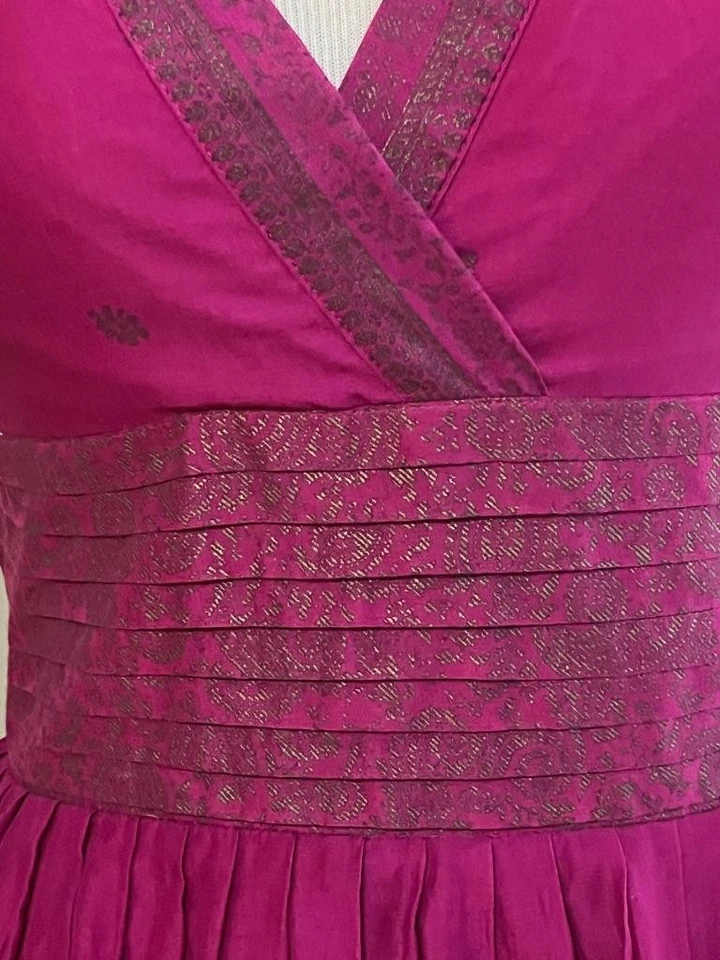 Vestido Isaac Mizrahi para Target Magenta Estampado Indio Sin Mangas Talla 2 Usado en Excelente Condición Foto 2 de 4
