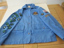 VINTAGE 60's GIRL GUIDE UNIFORM 4th PLYMSTOCK PLYMOUTH LOTS OF BADGES PROP