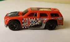 2005 Hot Wheels Rollin' Thunder Diecast SUV ~ Red with Checkerboard Custom