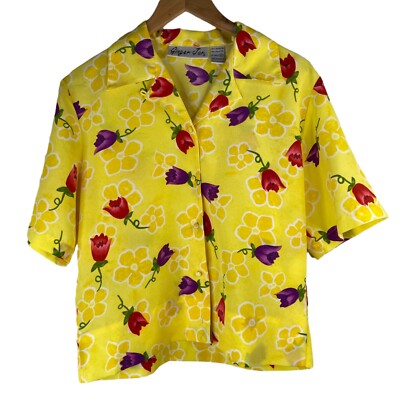Vintage 90s Floral Button Down Shirt Short Sleeve Collared Yellow