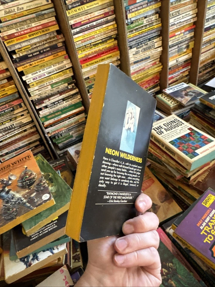 PICKUP ON NOON STREET RAYMOND CHANDLER OCT 1978 BALLANTINE ED FOURTH PTG — 第 3/4 张图片