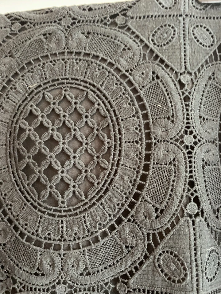 Minifalda negra con cremallera detalle de ganchillo línea A Xhilaration para mujer talla S Foto 3 de 4