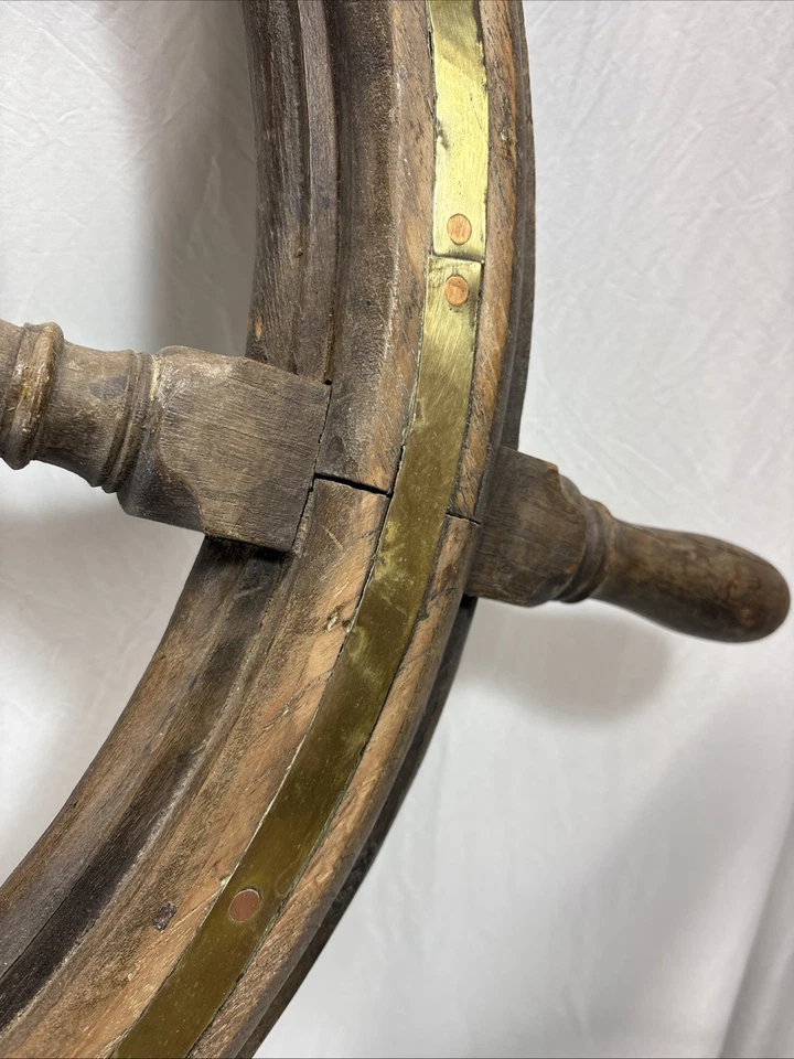 Antique John Hastie & Co Mahogany & Brass Bound Ship Wheel - Greenock, Scotland - Image 4 of 4