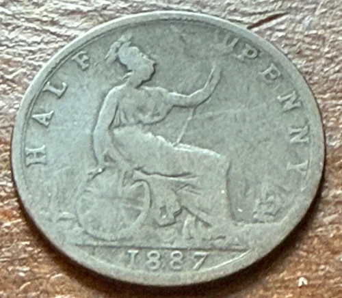 1887 Victoria Half Penny — photo from another recent sale